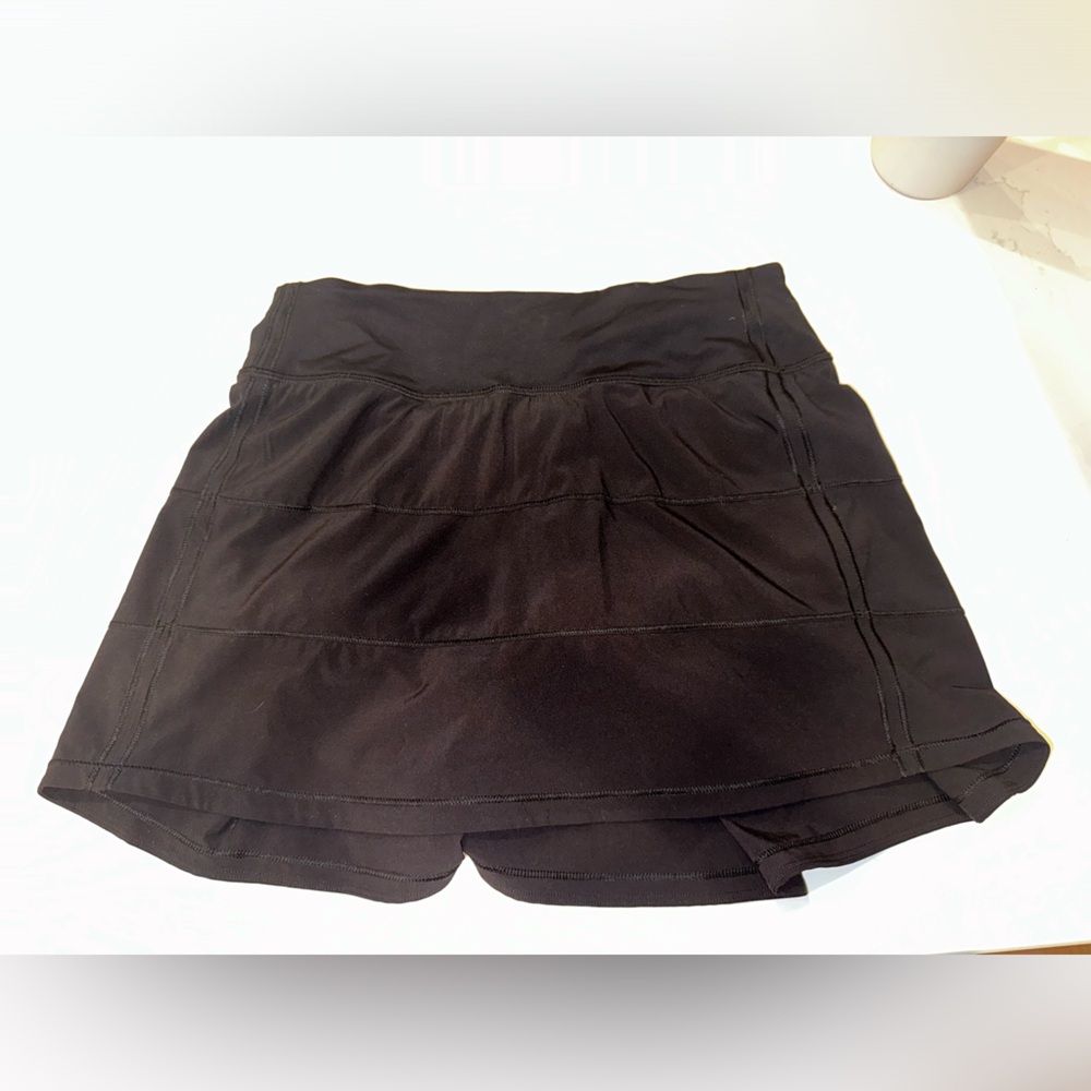 Perfect Condition Black LuluLemon Skort! Size 4 - Tall